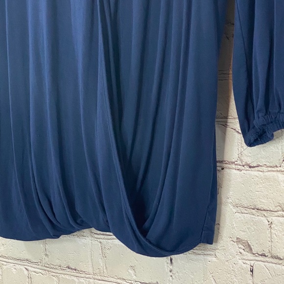 DB Established in 1962 Women’s Navy Blue Top Small - Picture 4 of 6